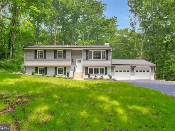 9000 Marcellas Dr, Owings, MD 20736