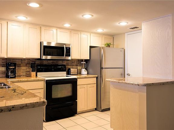 4th image of 2800 Gulf Blvd APT 1203
