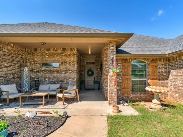 5729 Hillside Dr, Guthrie, OK 73044