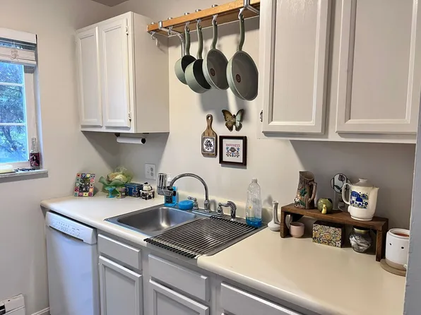 1241 Corbett St #1, Cincinnati, OH 45208