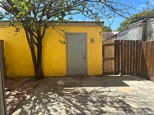 7138 Brecon — Photo 5