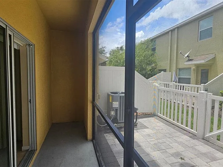 8548 Gablebend Way — Photo 7
