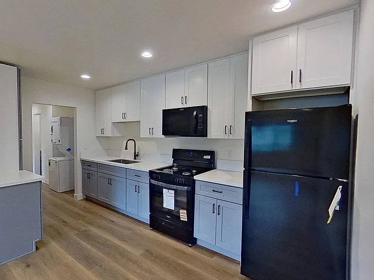 829 N Garfield St — Photo 117