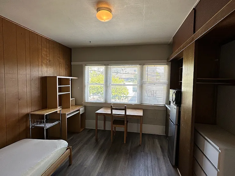 2419 Parker St #3 — Photo 2