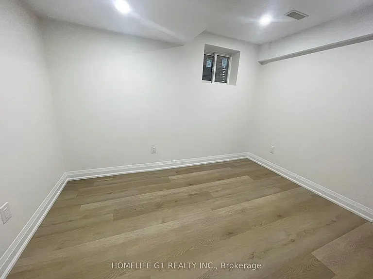 65 Lola Cres — Photo 13