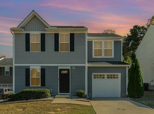 390 Fieldspar Ln, Clayton, NC 27520