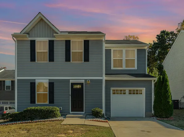 390 Fieldspar Ln, Clayton, NC 27520