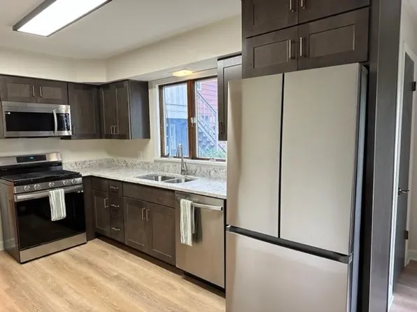2301 Valparaiso St, Valparaiso, IN 46383