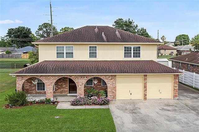 1st image of 3328 E Catahoula Ct