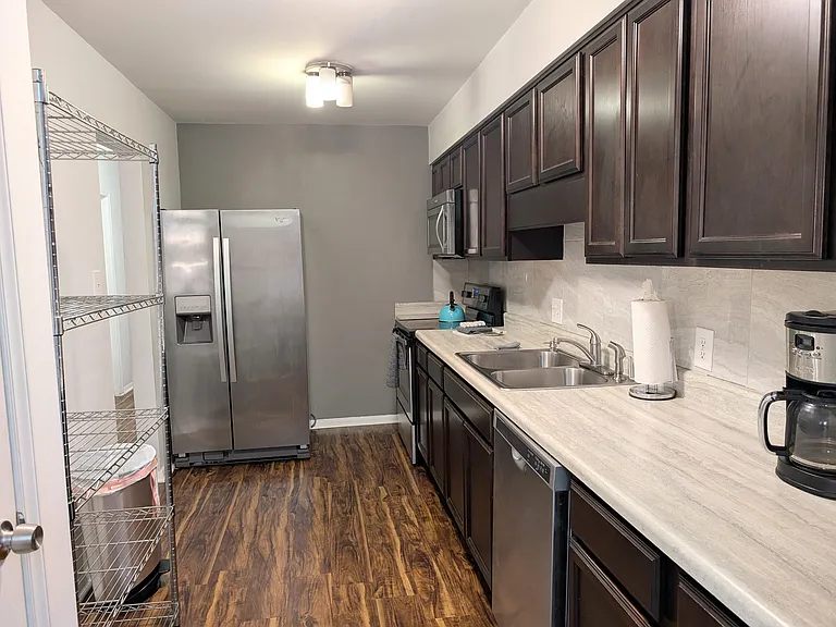 1291 Schaub Dr #D — Photo 7