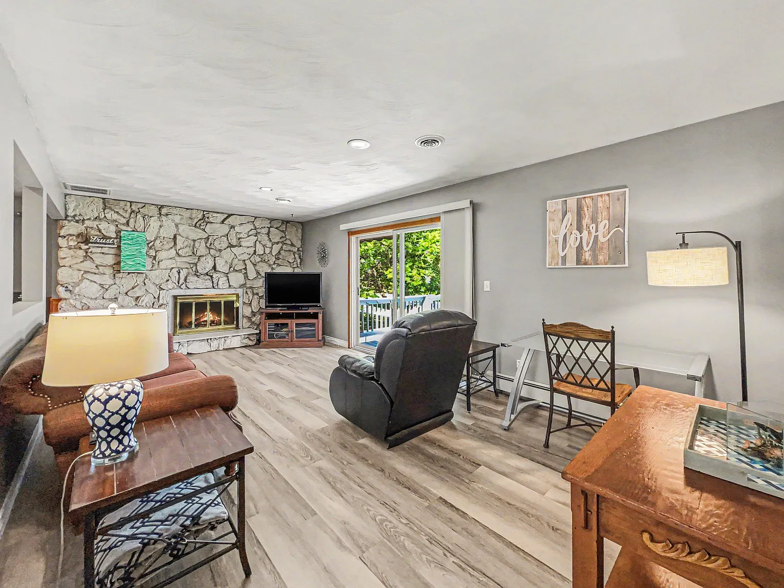 179 Somerset Dr — Photo 4