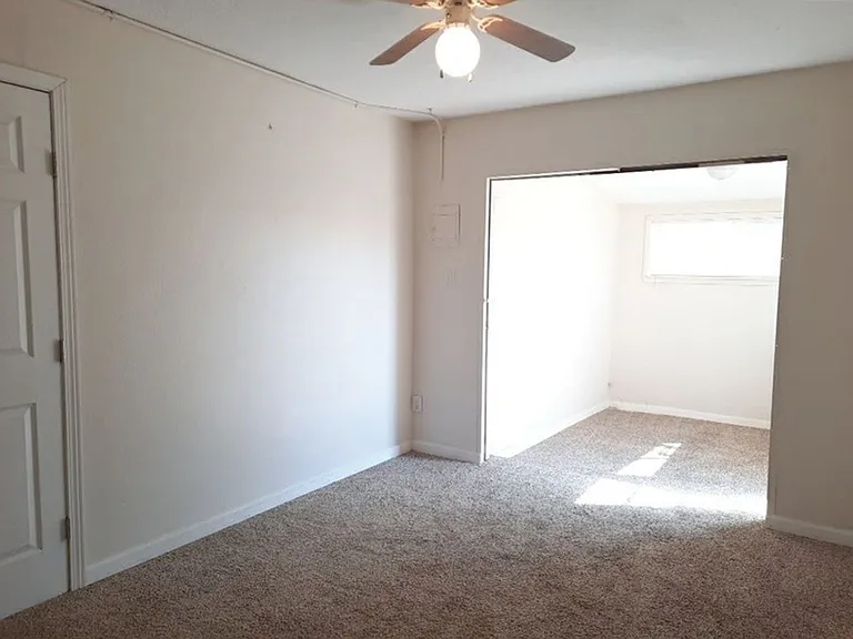 560 Estancia Dr NW — Photo 6