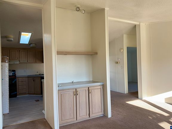 2nd image of 315 SE Aspen Dr