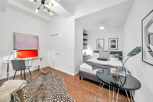 Sold by Compass | media 5