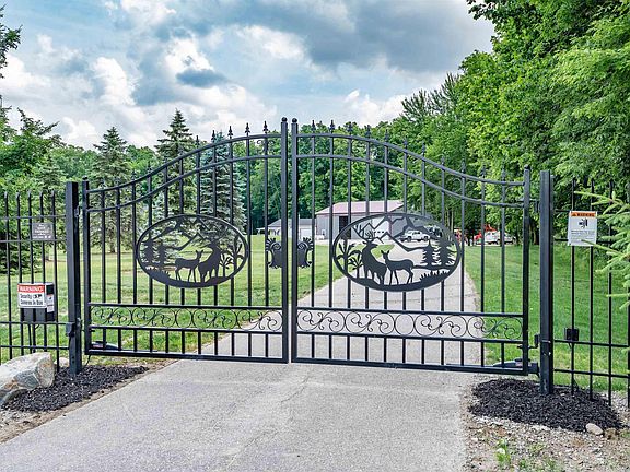 4th image of 3330 Hursh Rd