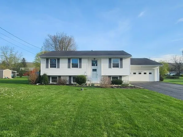 12022 Birch Dr, Corning, NY 14830