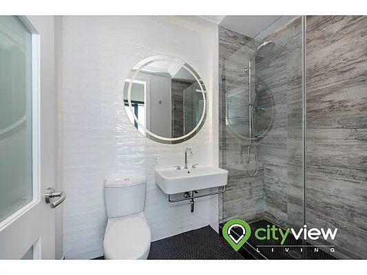 Rented by City View Living | media 98