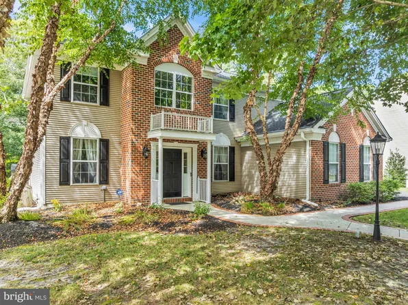 101 Kensington Dr, Galloway, NJ 08205