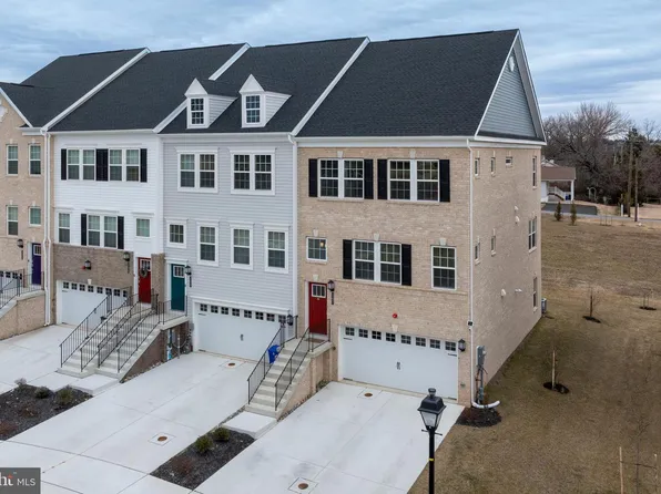 207 Birdie Ct, Pikesville, MD 21208