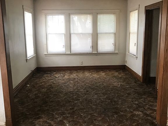 3rd image of 5940 W Eastwood Ave
