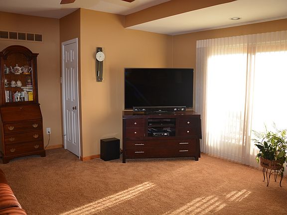 4th image of 54583 Bradshaw Dr