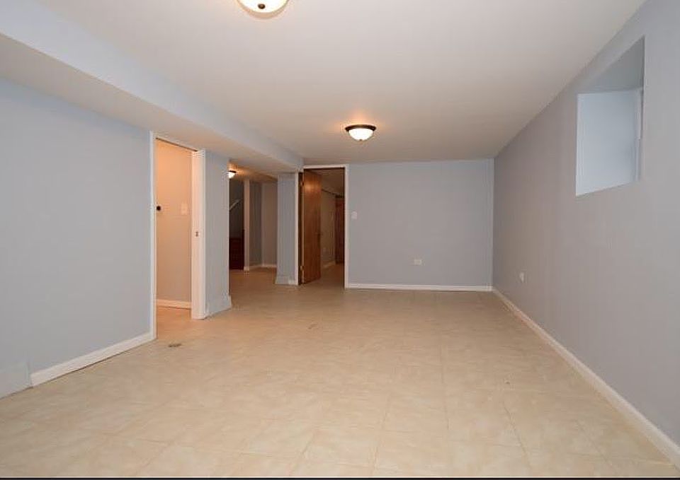 1st image of 2224 N Lowell Ave