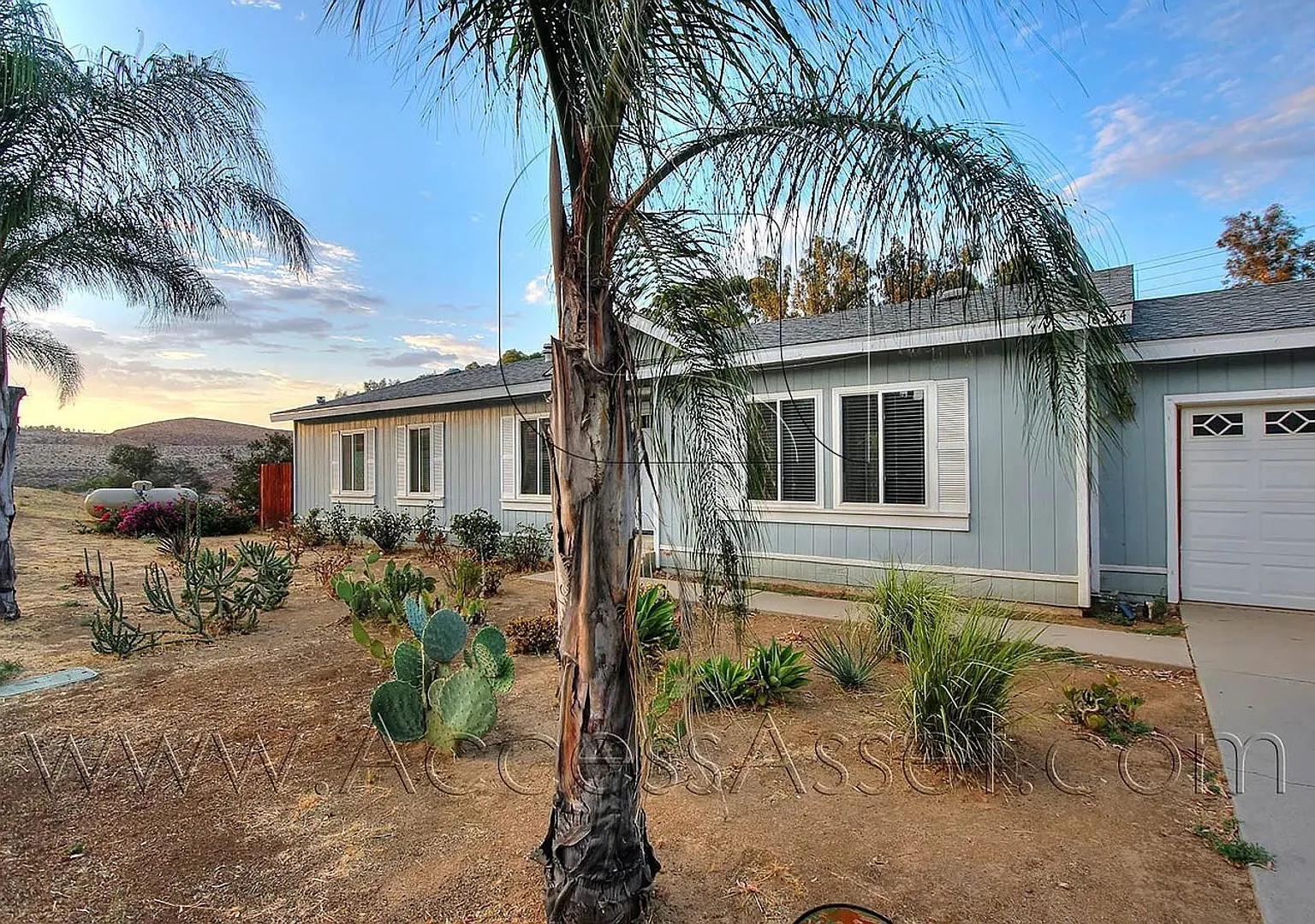 Spacious 3 Bedroom Home with Fenced Yard & Two-Car Garage in Lake Elsinore — Photo 1