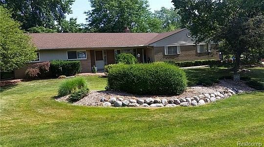 1st image of 37626 Rhonswood Dr