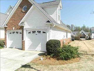 2nd image of 208 Chadwyck Ct