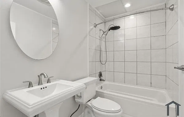 2 bed, 950 sqft, $2,845 — Photo 3