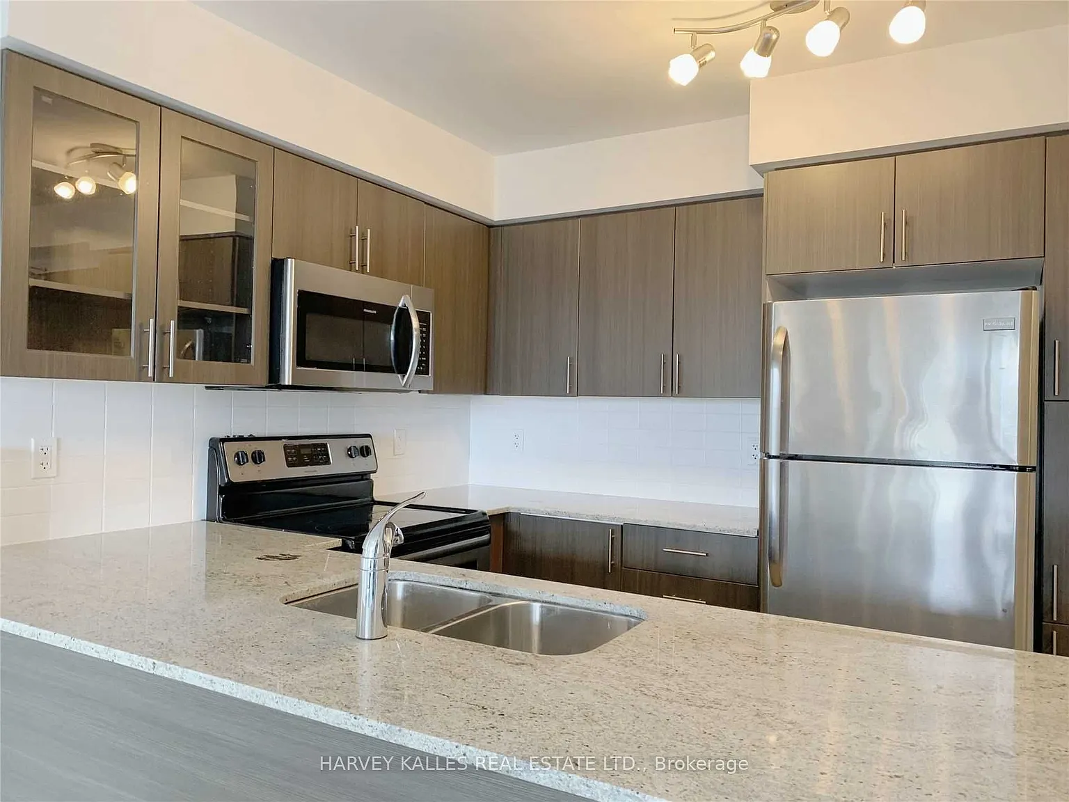 2 bed, $2,850 — Photo 3