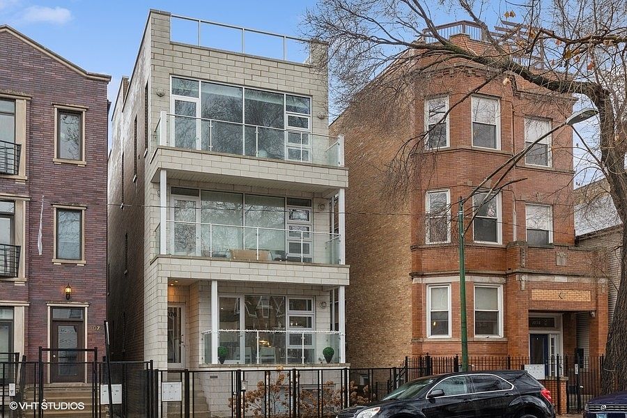 1st image of 1076 N Marshfield Ave #3