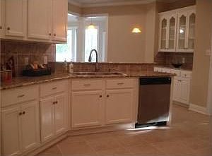 4th image of 145 Southwood Dr