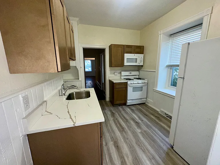 402 Cottman St #A — Photo 12