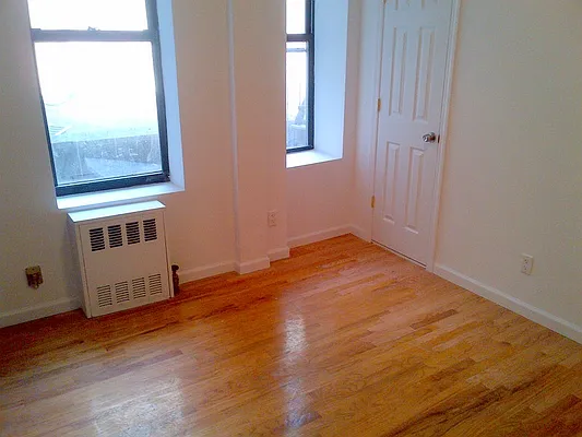 Rented by Chartwell Forest Hills Realty | media 8