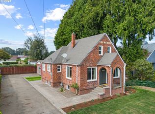 707 3rd St, Woodland, WA