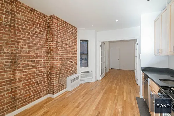 Rented by Bond New York | media 3