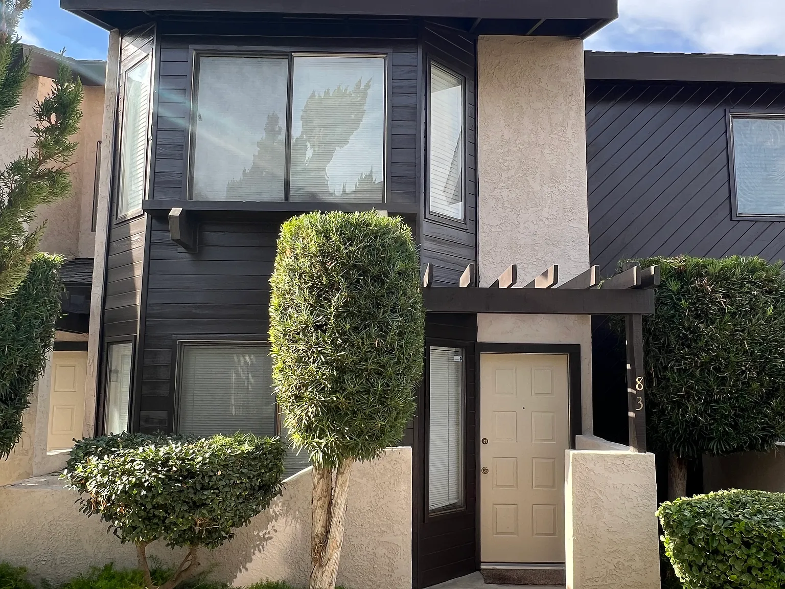 2 bed, 1.5 bath, 1108 sqft, $2,000 — Photo 1