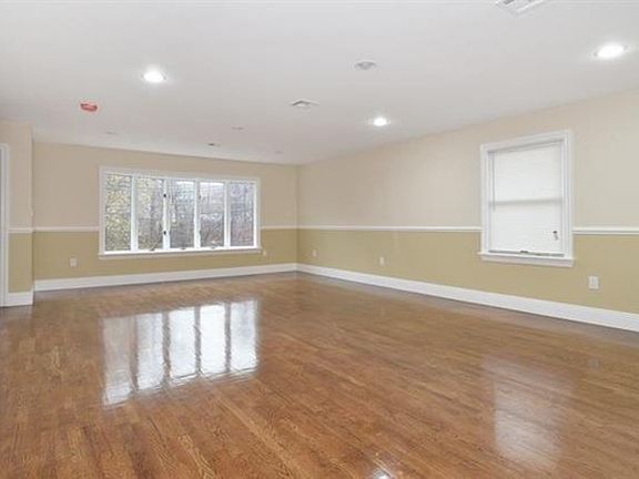 Massive living room with balcony