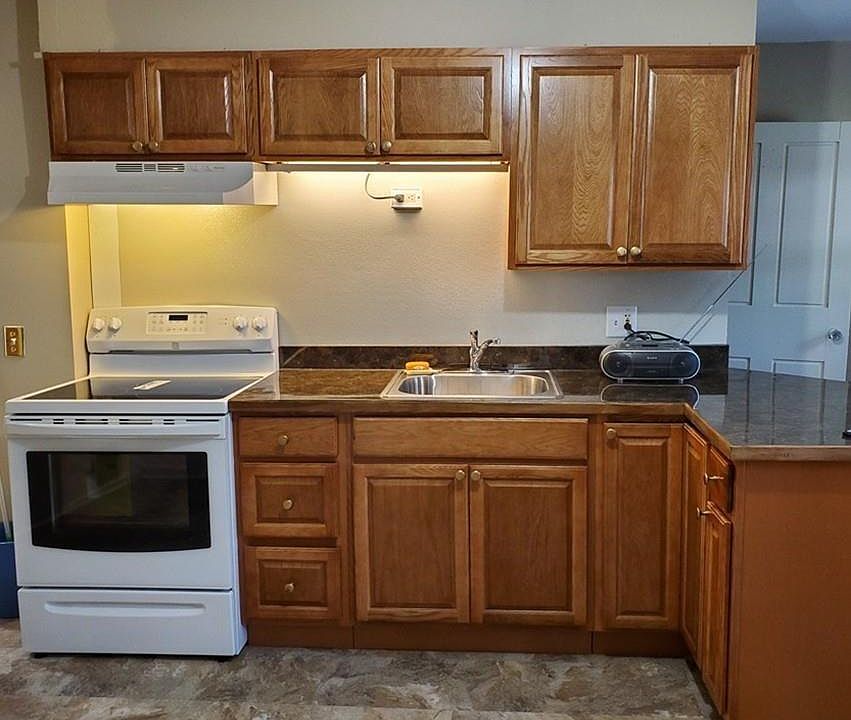 2nd image of 310 Chace St APT 2