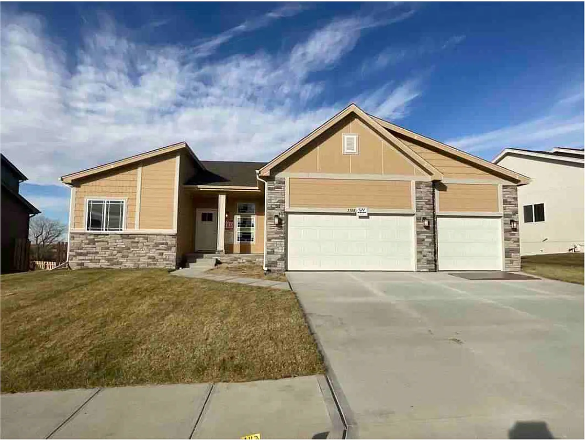 Building Photo - 5708 N 181st Ave