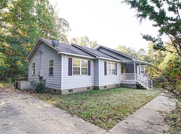 3rd image of 597 Woodcrest Dr