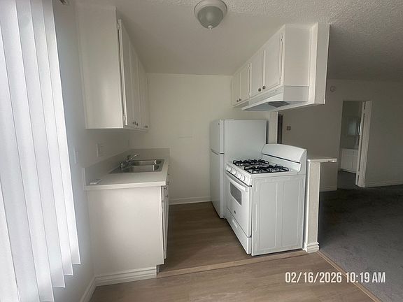 4th image of 12003 Hart St #17