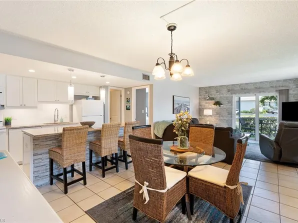 240 Palm Dr #48-1, Naples, FL 34112