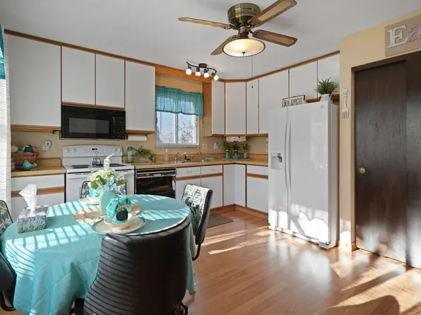 N114W16780 Crown DRIVE, Germantown, WI 53022
