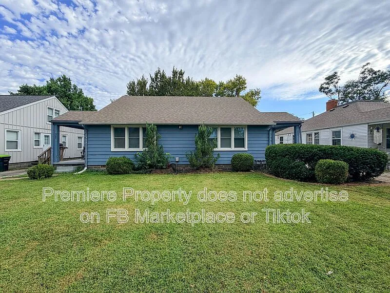 325 E 28th Ave