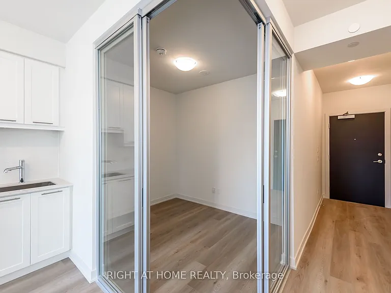 385 Winston Rd #701 — Photo 9