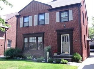 2461 Traymore Rd, University Heights, OH 44118