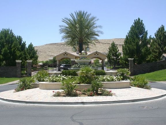 Beautifully manicured entrance & exit