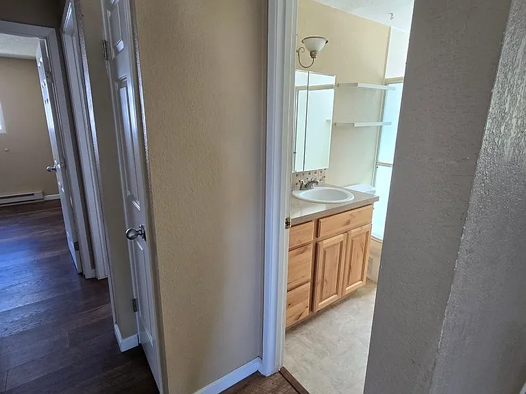 1715 Center Ave #15 — Photo 77